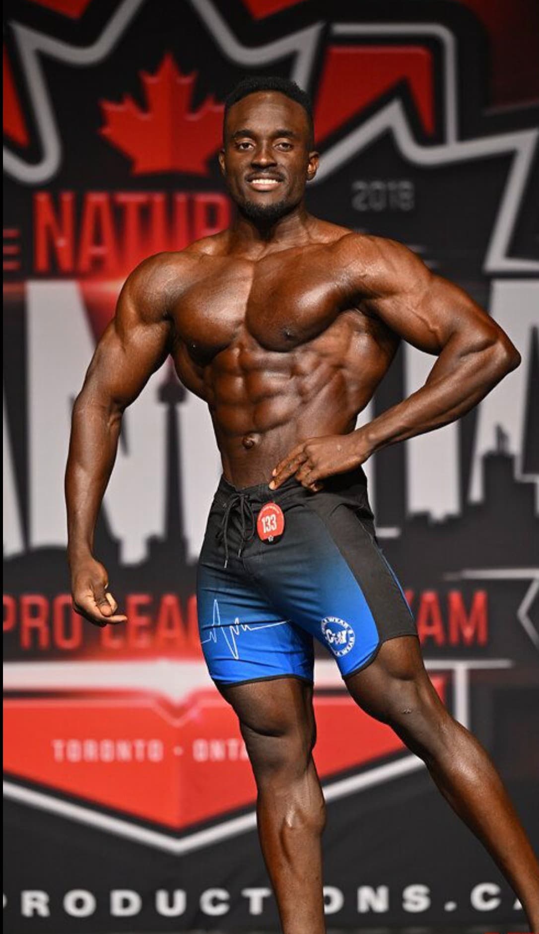 Physique artist photo